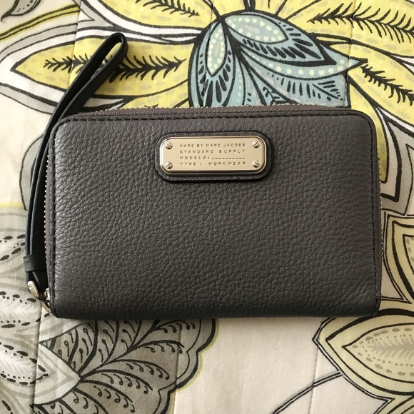 Marc By Marc Jacobs Handbags - Marc Jacobs Wristlet